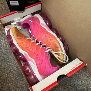 W Air vapor max plus